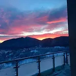 Seasons-top Of The Braşov