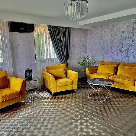 Apartment Seasons-top Of The