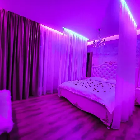 Seasons-top Of The Apartment