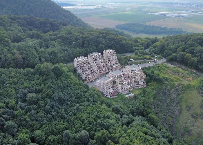 Seasons-top Of The 公寓 *